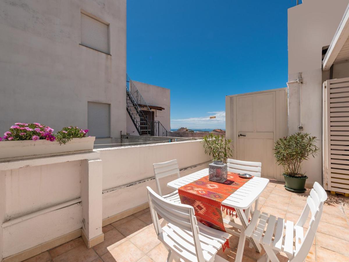Апартаменты Casa Alla Marina Del Porto Di Кальяри Экстерьер фото